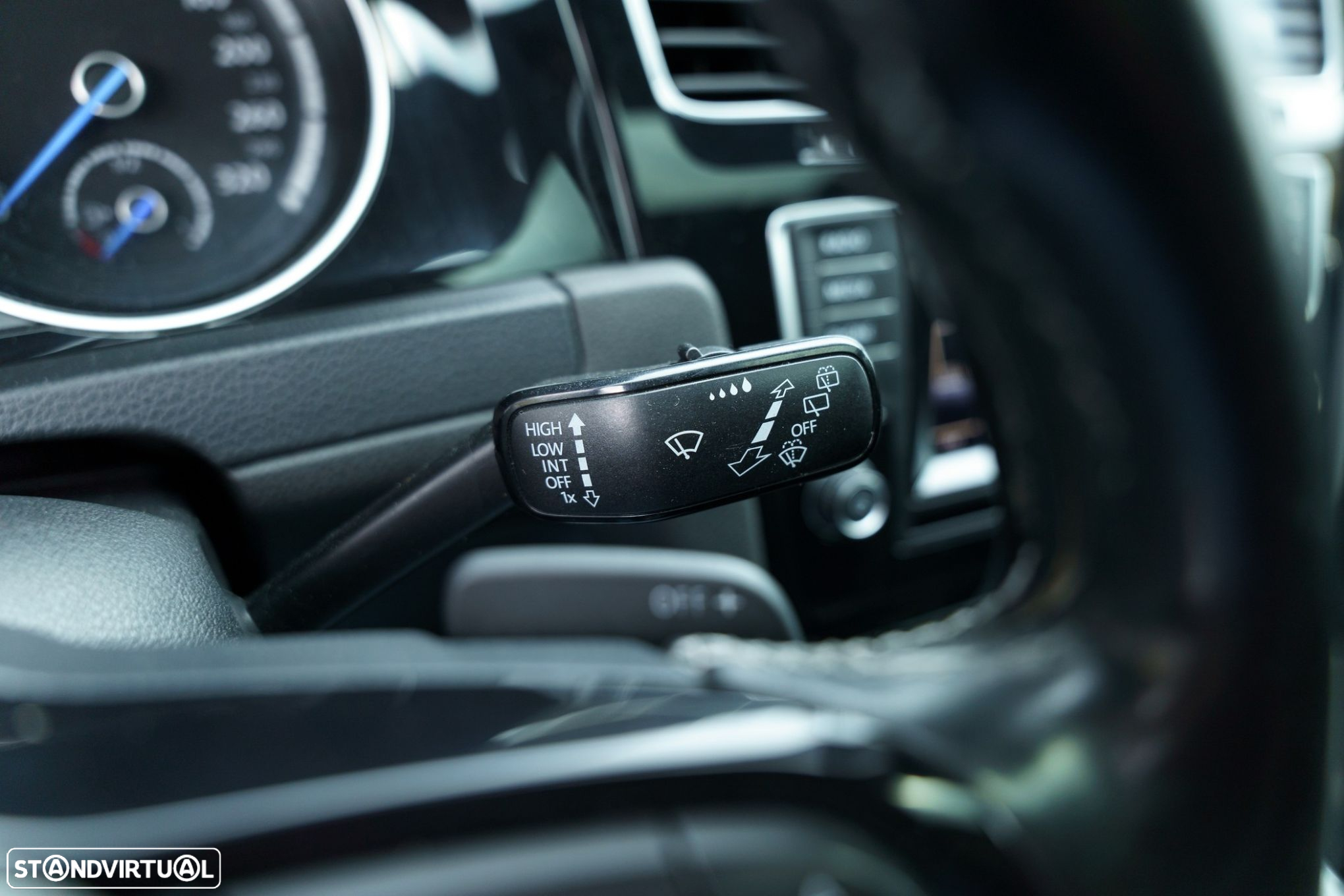 VW Golf 2.0 TSI R DSG - 28