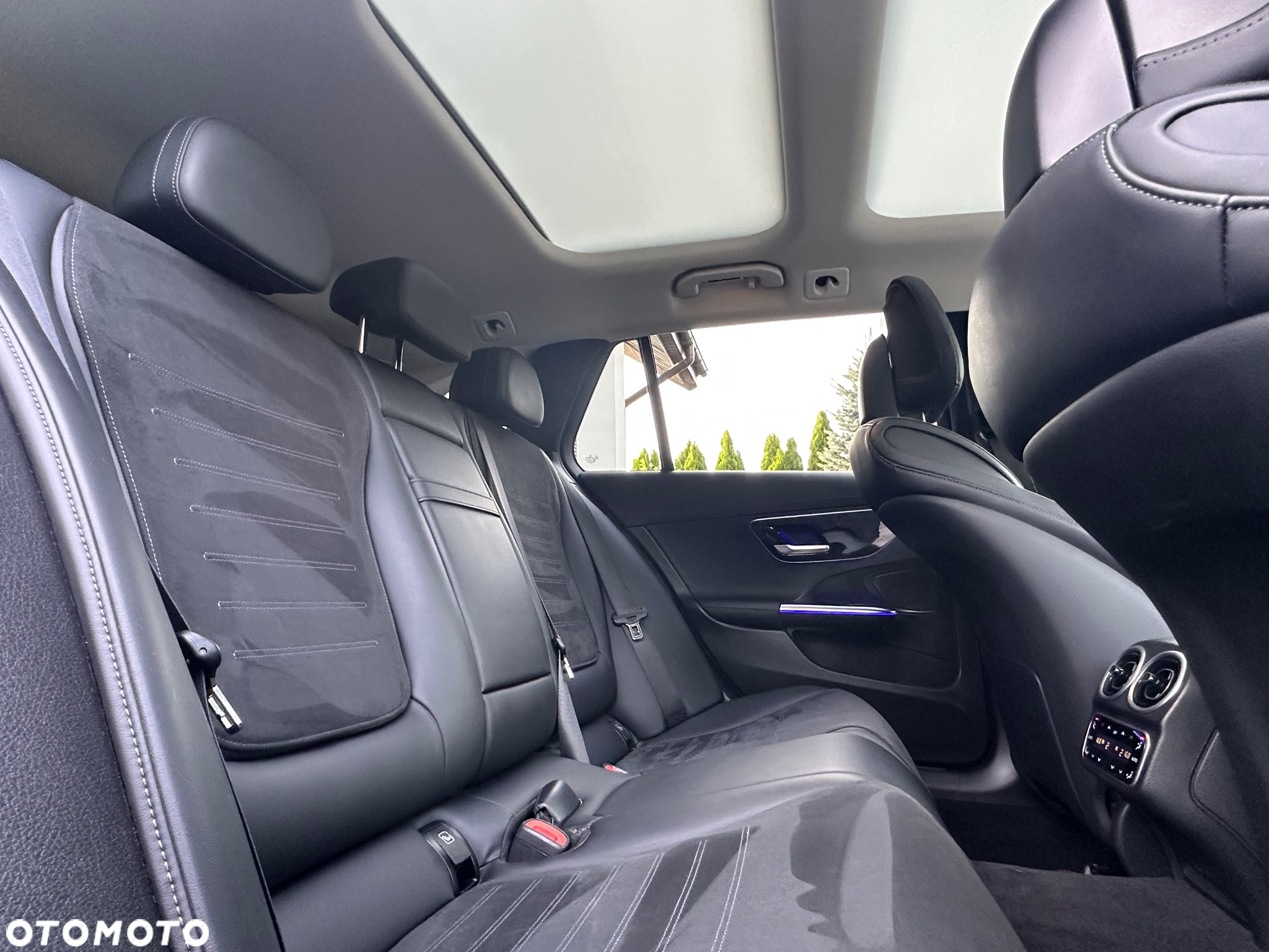 Mercedes-Benz Klasa C 220 d 9G-TRONIC - 38