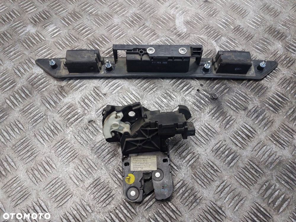 ZAMEK KLAPY BAGAŻNIKA + KLAMKA AUDI A4 B7 KOMBI 8P4827505A 8P4827574 - 2