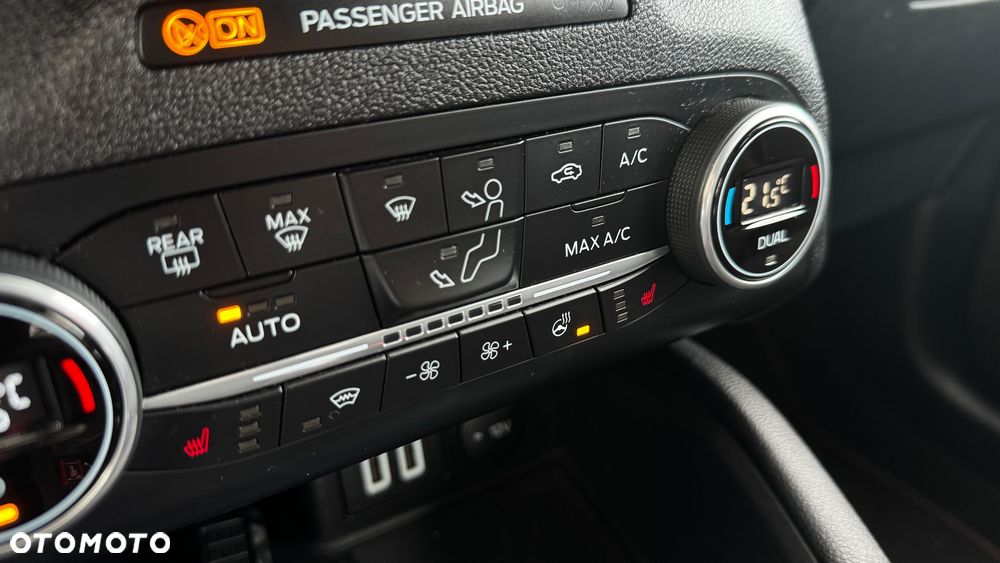 Ford Kuga 2.0 EcoBlue mHEV FWD ST-Line - 24