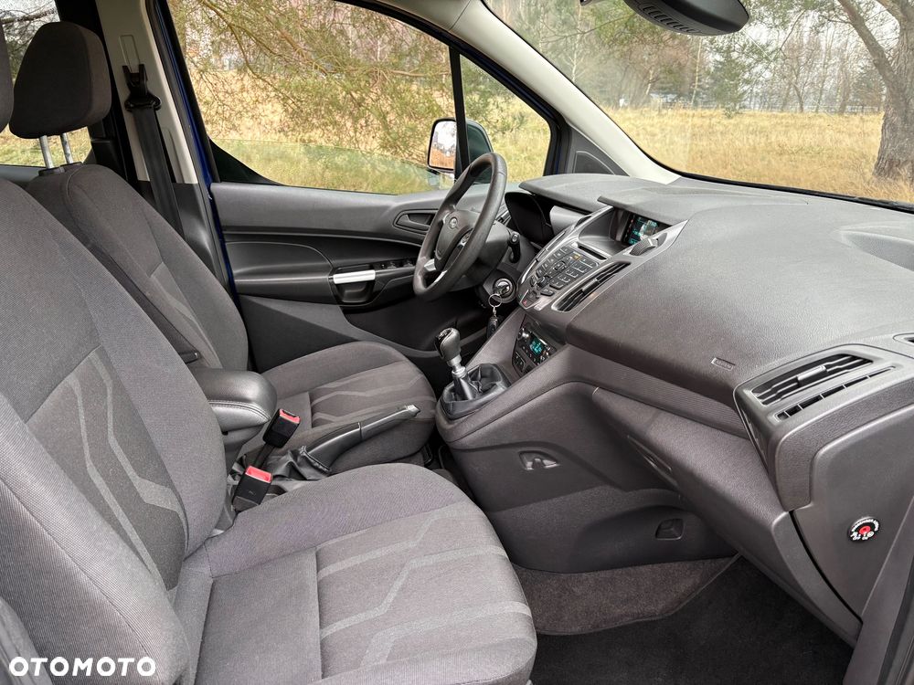 Ford Tourneo Connect Grand - 17