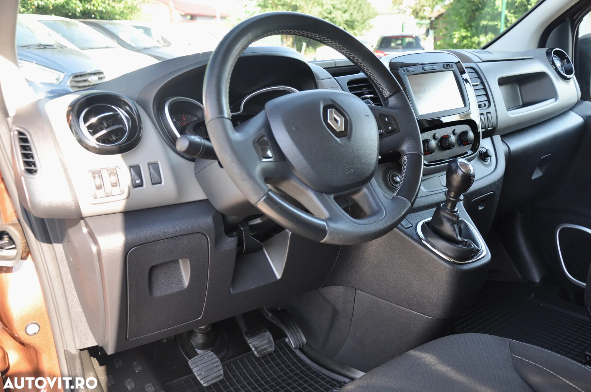 Renault Trafic L2H1 Doka 5 Locuri - 17