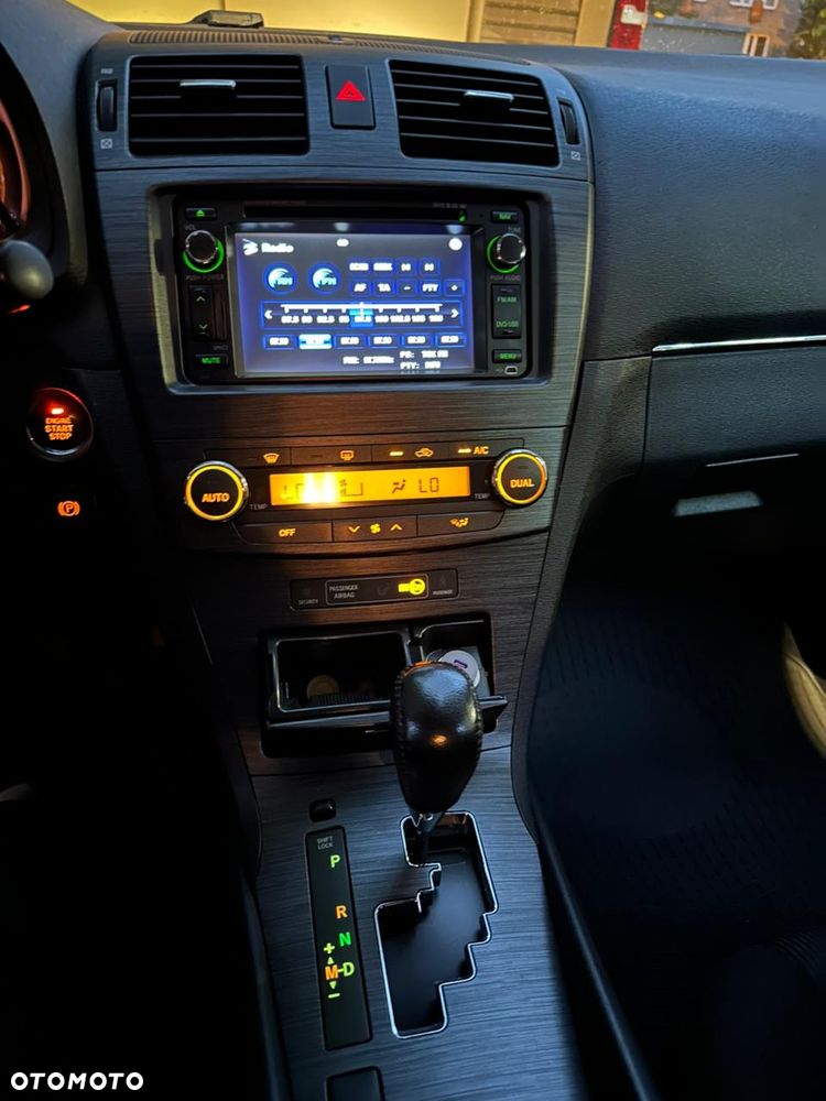 Toyota Avensis 2.2 D-4D Platinium - 8