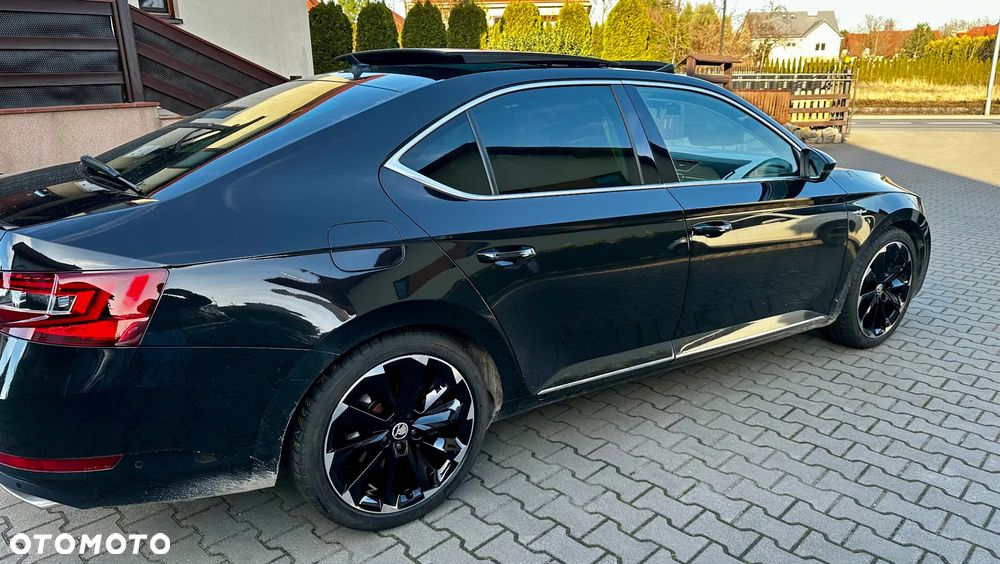 Skoda Superb 2.0 TSI 4x4 L&K DSG - 9
