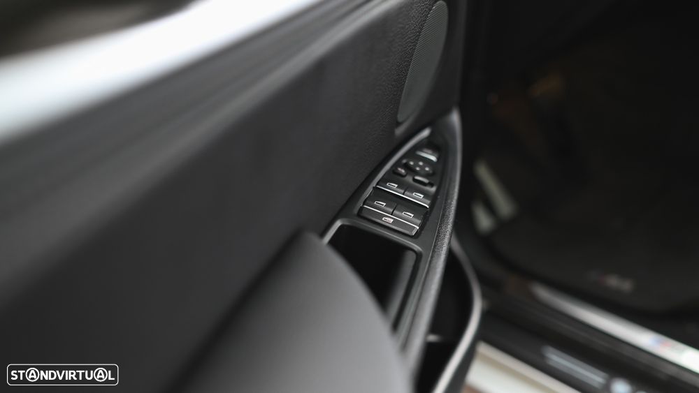 BMW X5 40e xDrive Pack M - 54