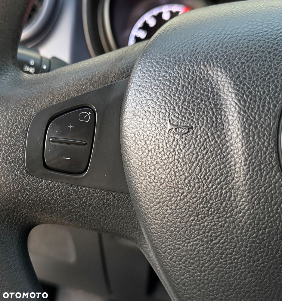Opel Vivaro - 26