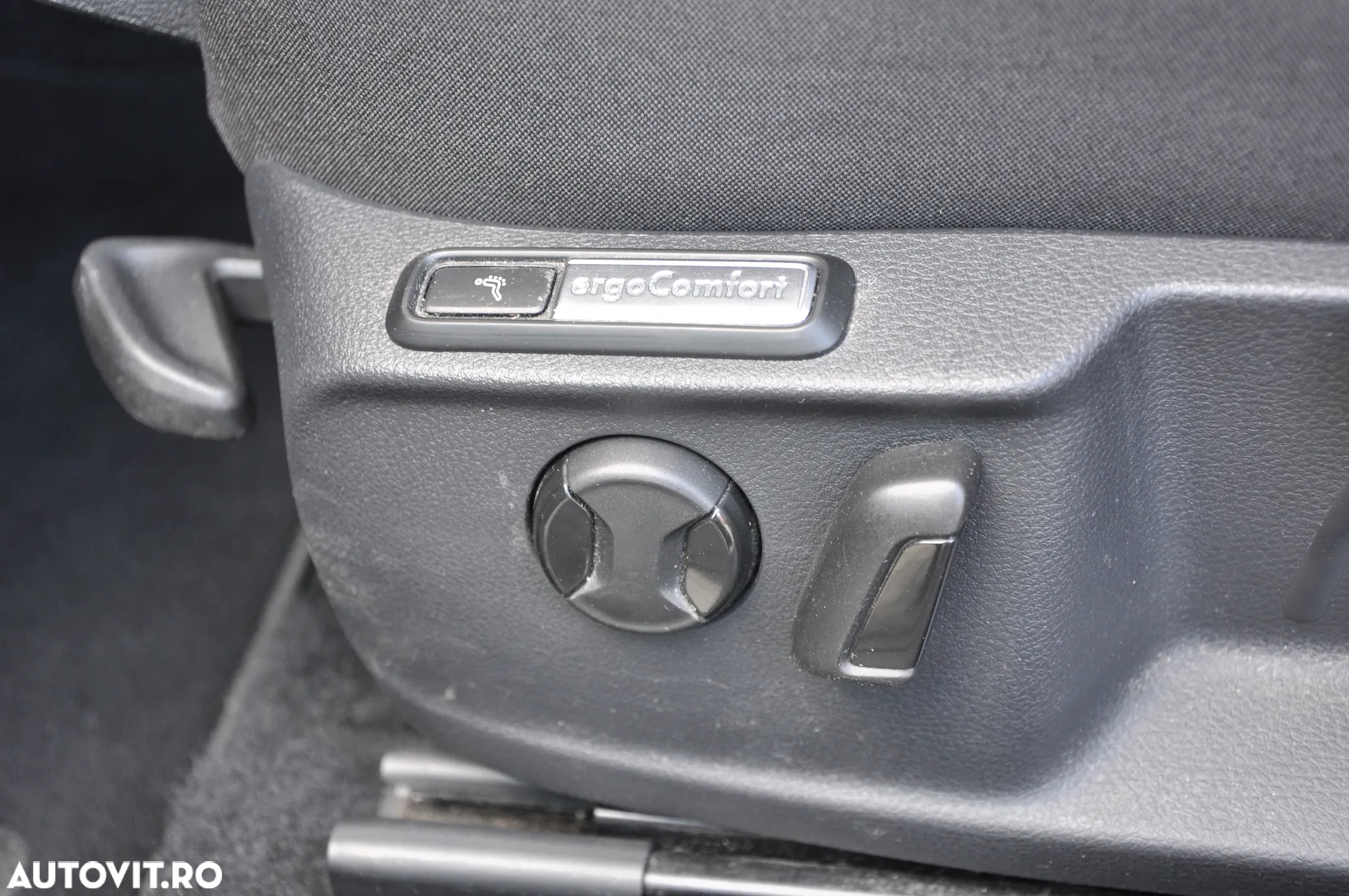 Volkswagen Passat 2.0 TDI DSG Comfortline - 13