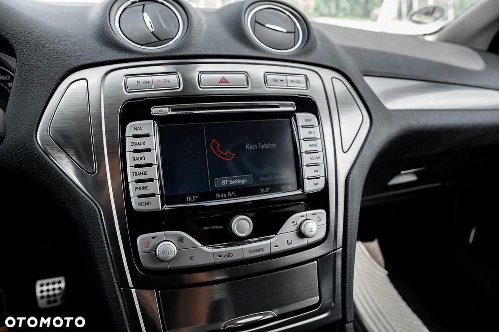 Ford Mondeo 2.5 Titanium X - 27