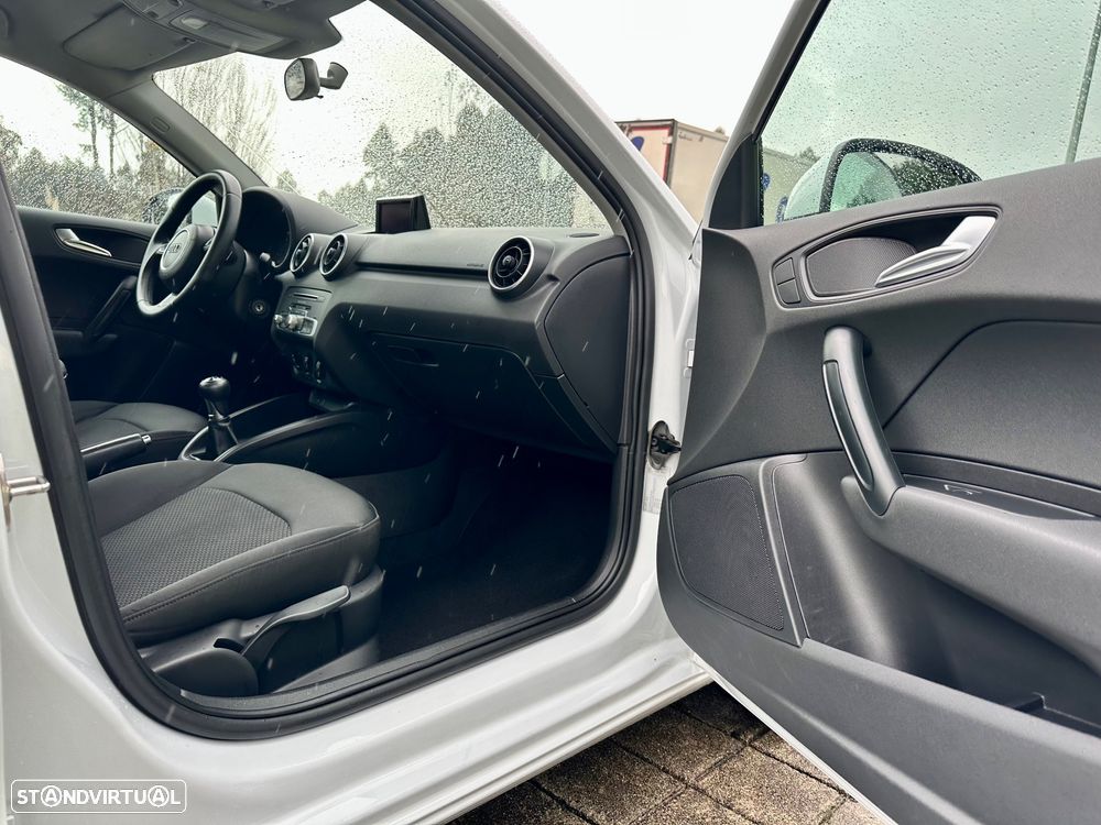 Audi A1 Sportback 1.6 TDI design - 25