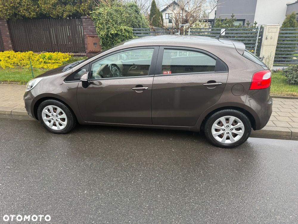 Kia Rio 1.2 XL - 2