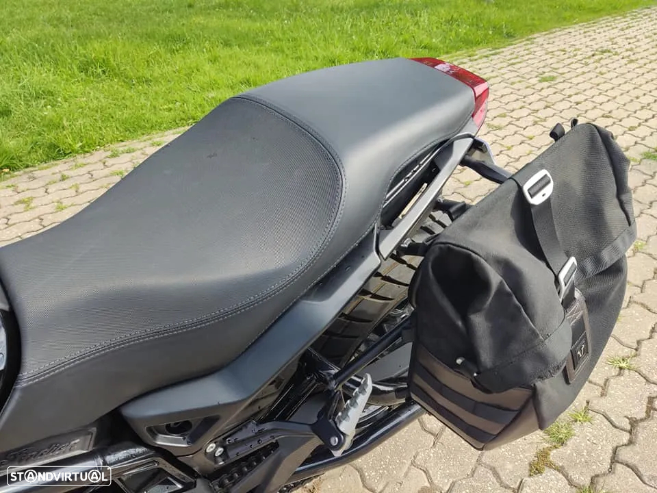 Indian FTR 1200 - 11