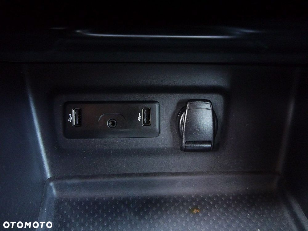 Renault Megane ENERGY TCe 140 EDC LIMITED - 35