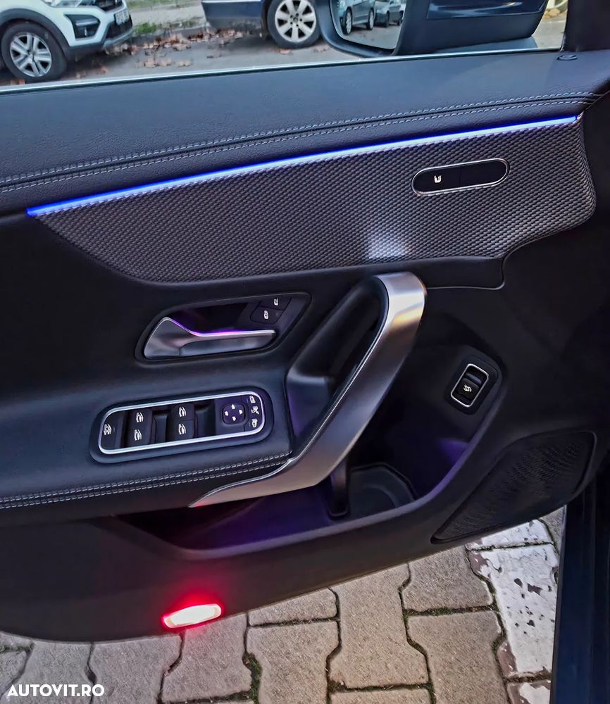 Mercedes-Benz CLA - 12