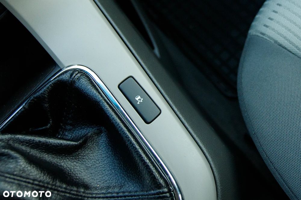 Chevrolet Cruze 1.6 LS - 35