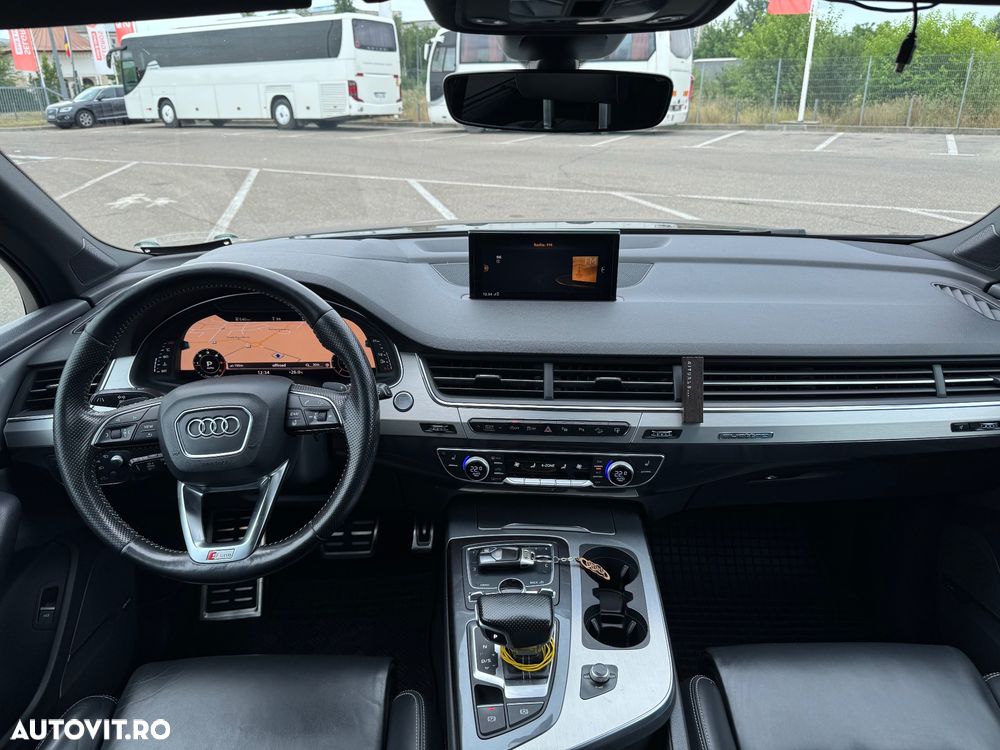 Audi Q7 - 7