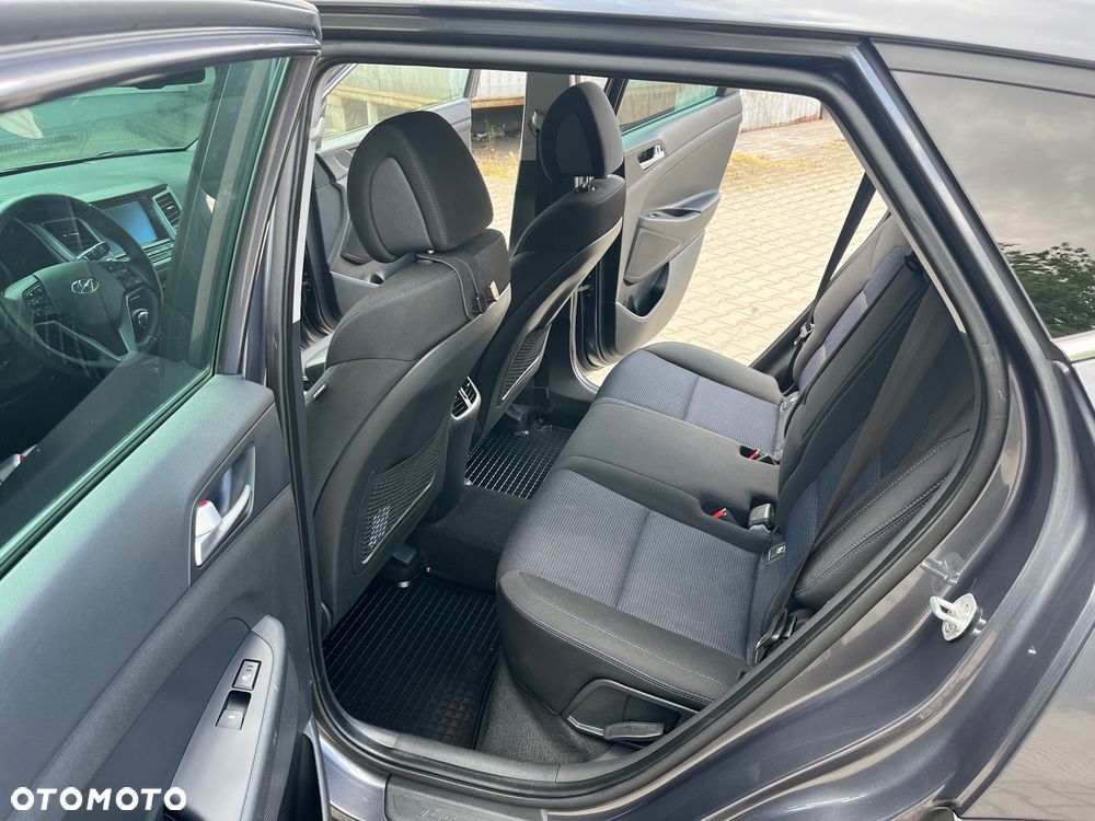 Hyundai Tucson 2.0 CRDI Comfort 4WD - 14