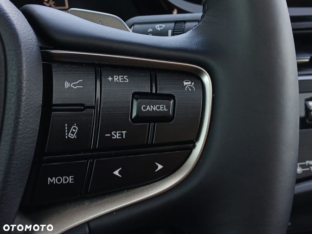 Lexus ES 300h Business Edition - 31