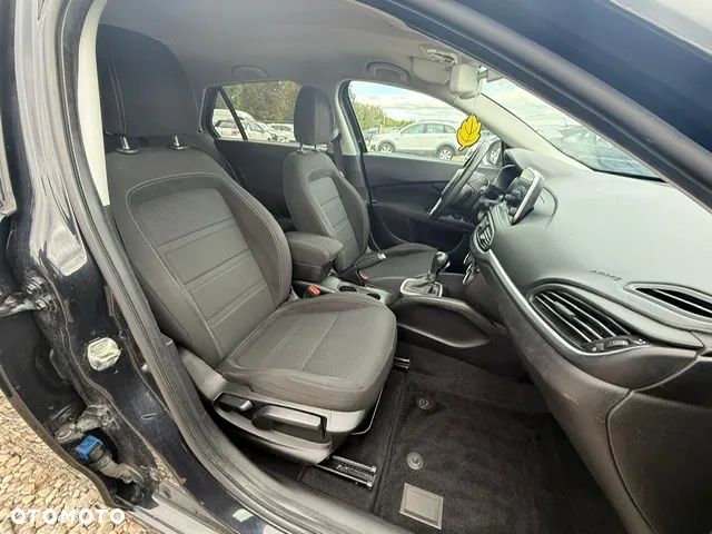 Fiat Tipo 1.6 MultiJet 16v Lounge DDCT - 16