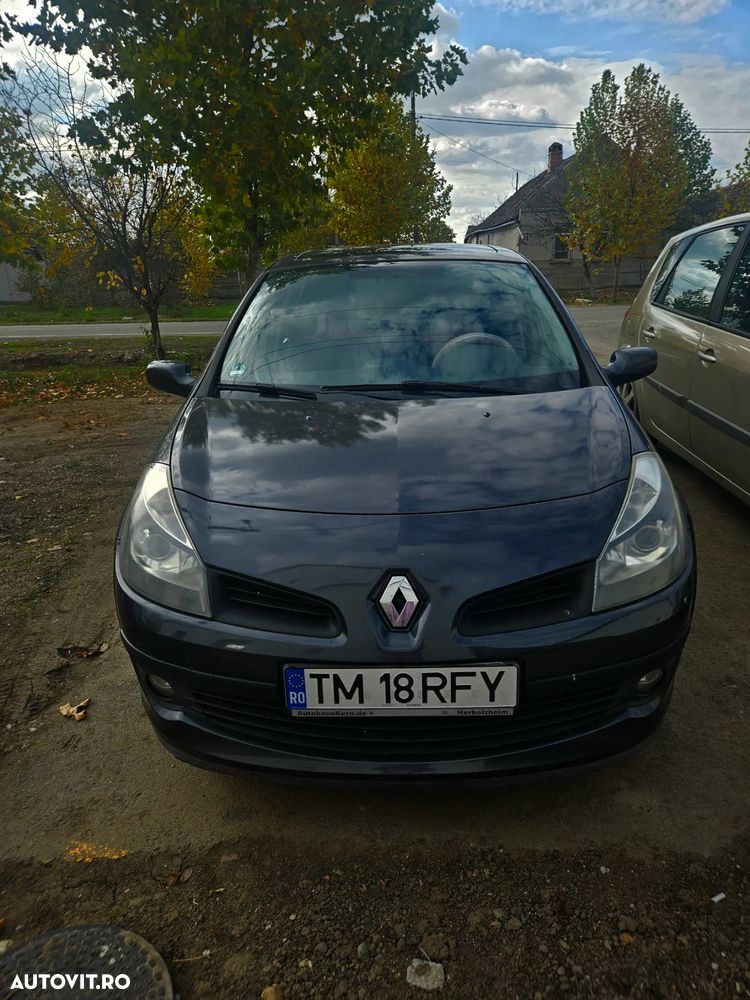 Renault Clio - 2