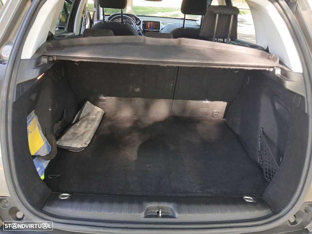 Peugeot 2008 1.2 PureTech Style - 17