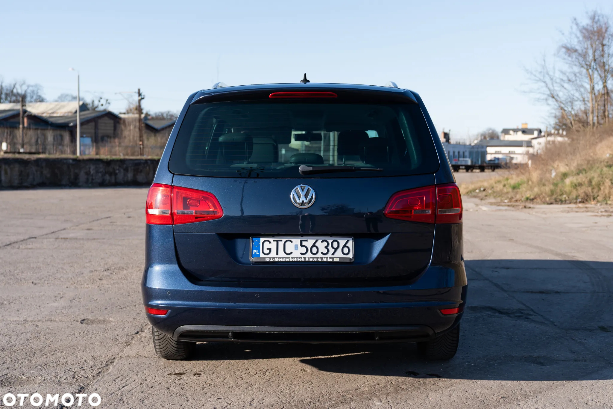 Volkswagen Sharan 1.4 TSI BMT Trendline DSG - 4