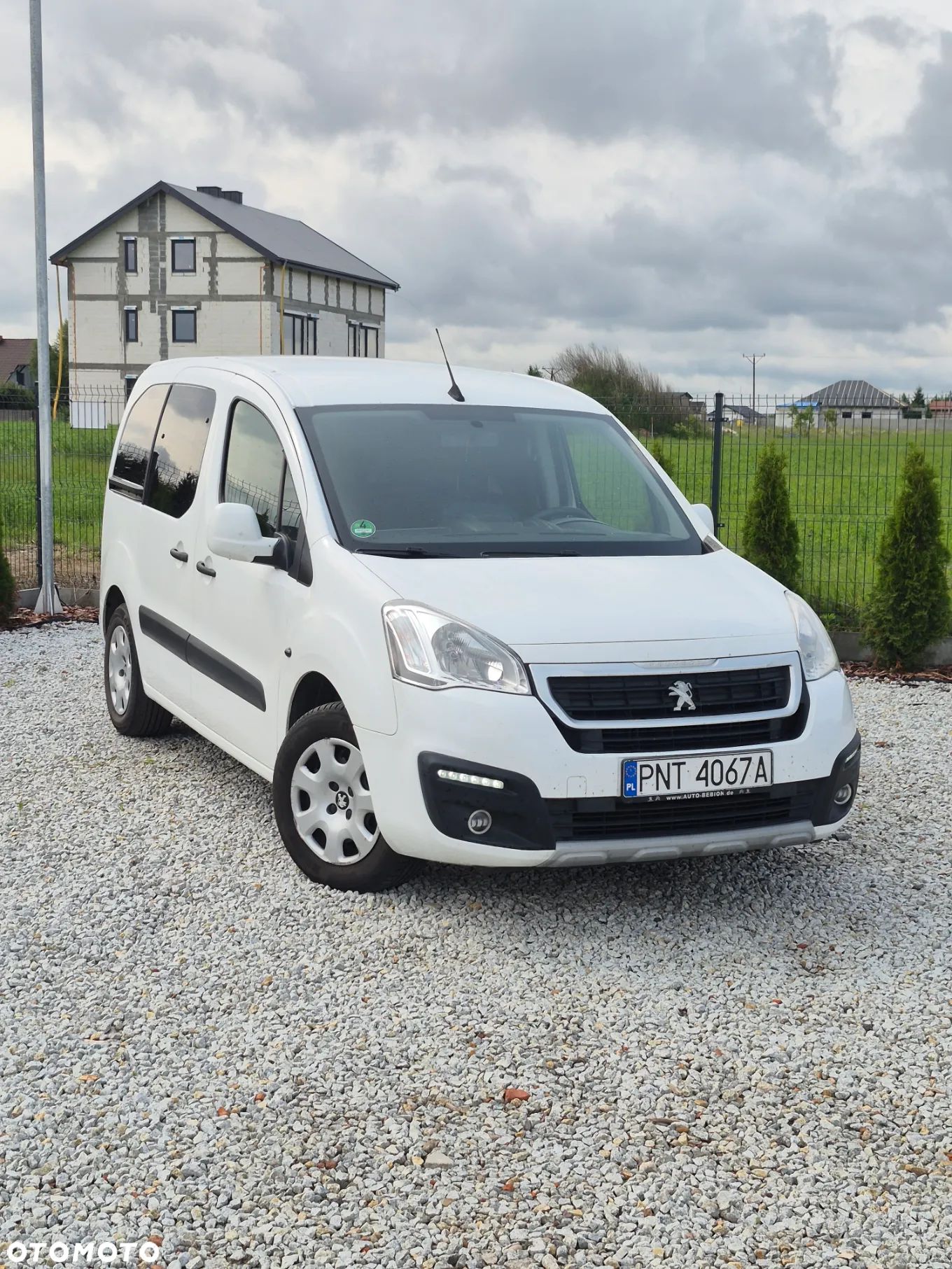 Peugeot Partner 1.6 BlueHDi Outdoor S&S - 1
