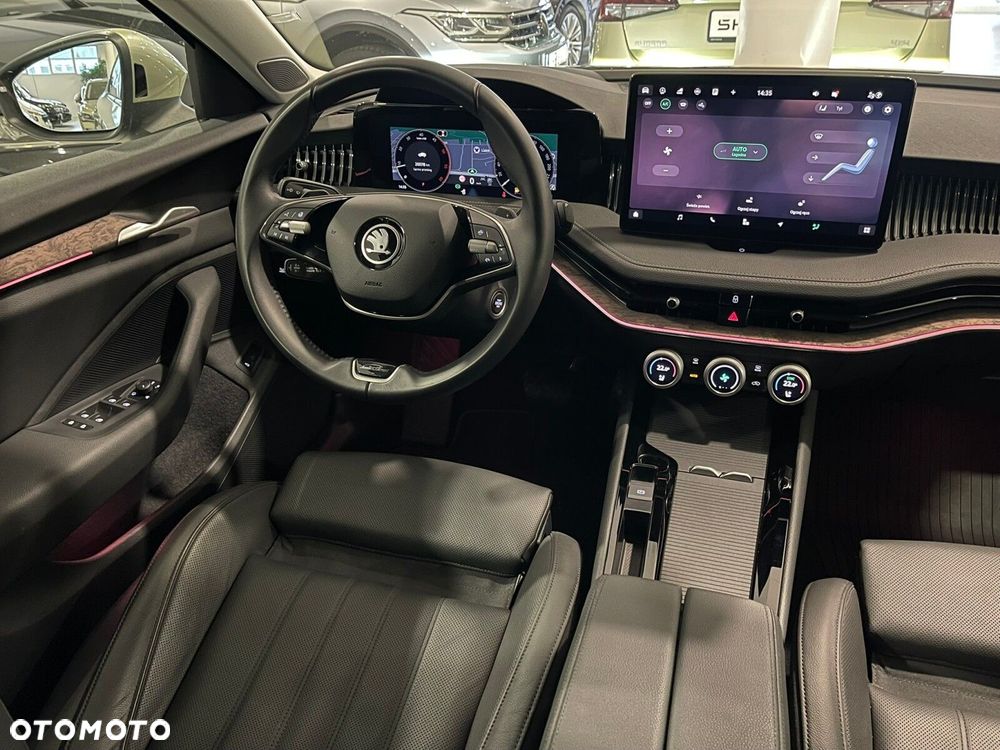 Skoda Superb 2.0 TDI SCR L&K DSG - 13