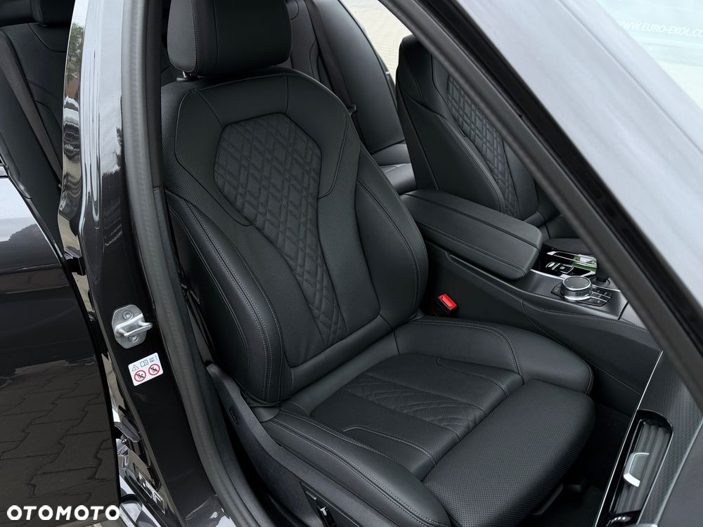 BMW Seria 5 530e M Sport sport - 35