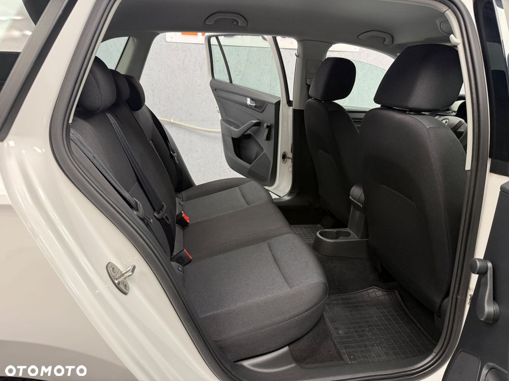 Skoda RAPID - 8