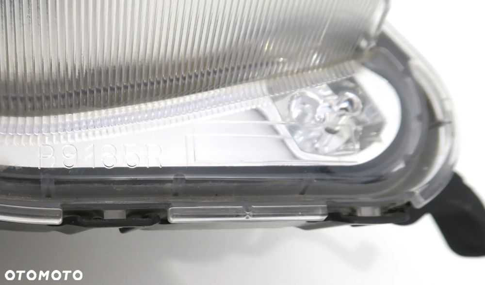 MITSUBISHI ASX Lift. 2013 - 2019 reflektor prawy R soczewka H11 ORYGINAŁ OE - 13