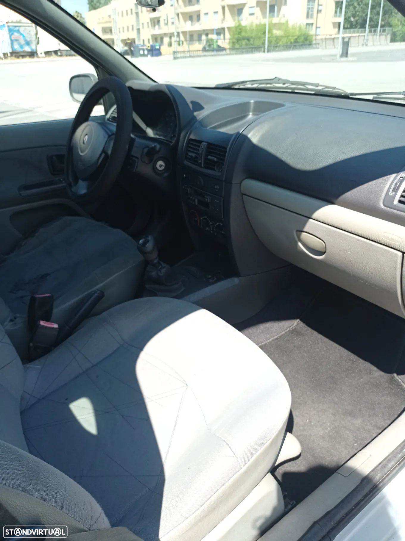 Renault Clio 1.2 - 6