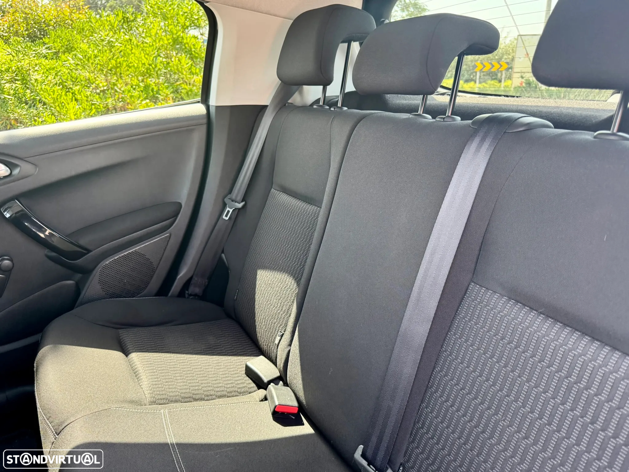 Peugeot 208 1.2 PureTech Style - 18