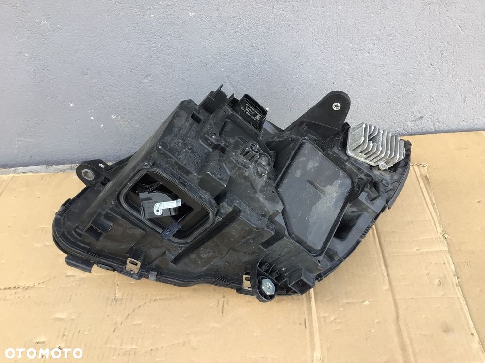 Lampa przednie lewa Mercedes C-klasa 205 Full Led - 6