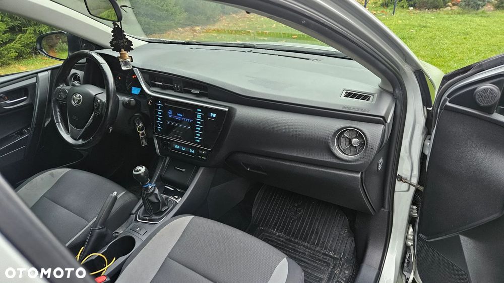 Toyota Auris 1.6 Classic Plus - 10