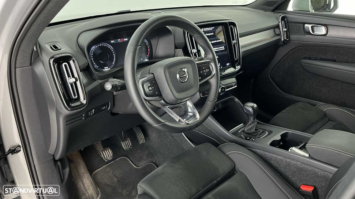 Volvo XC 40 - 22