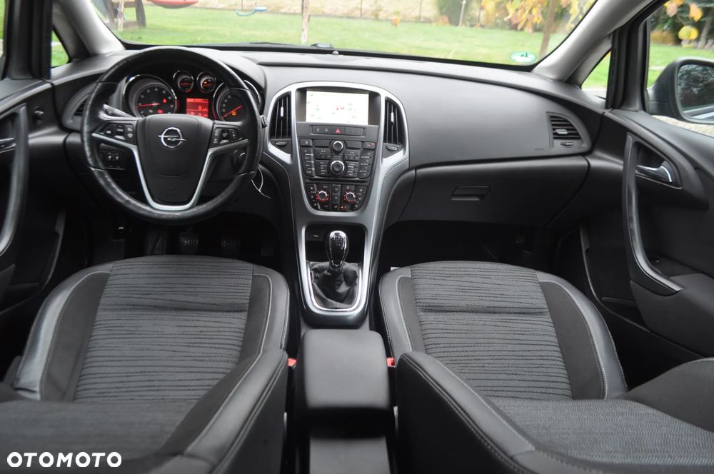 Opel Astra 1.4 Turbo Cosmo - 28