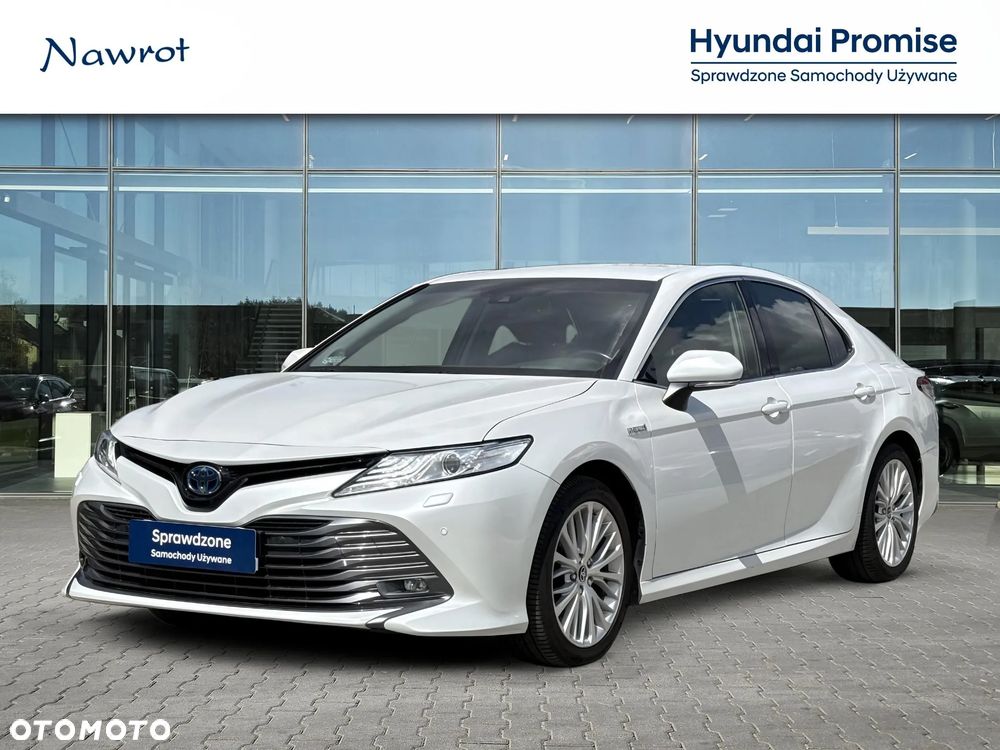 Toyota Camry 2.5 Hybrid Executive CVT - 1