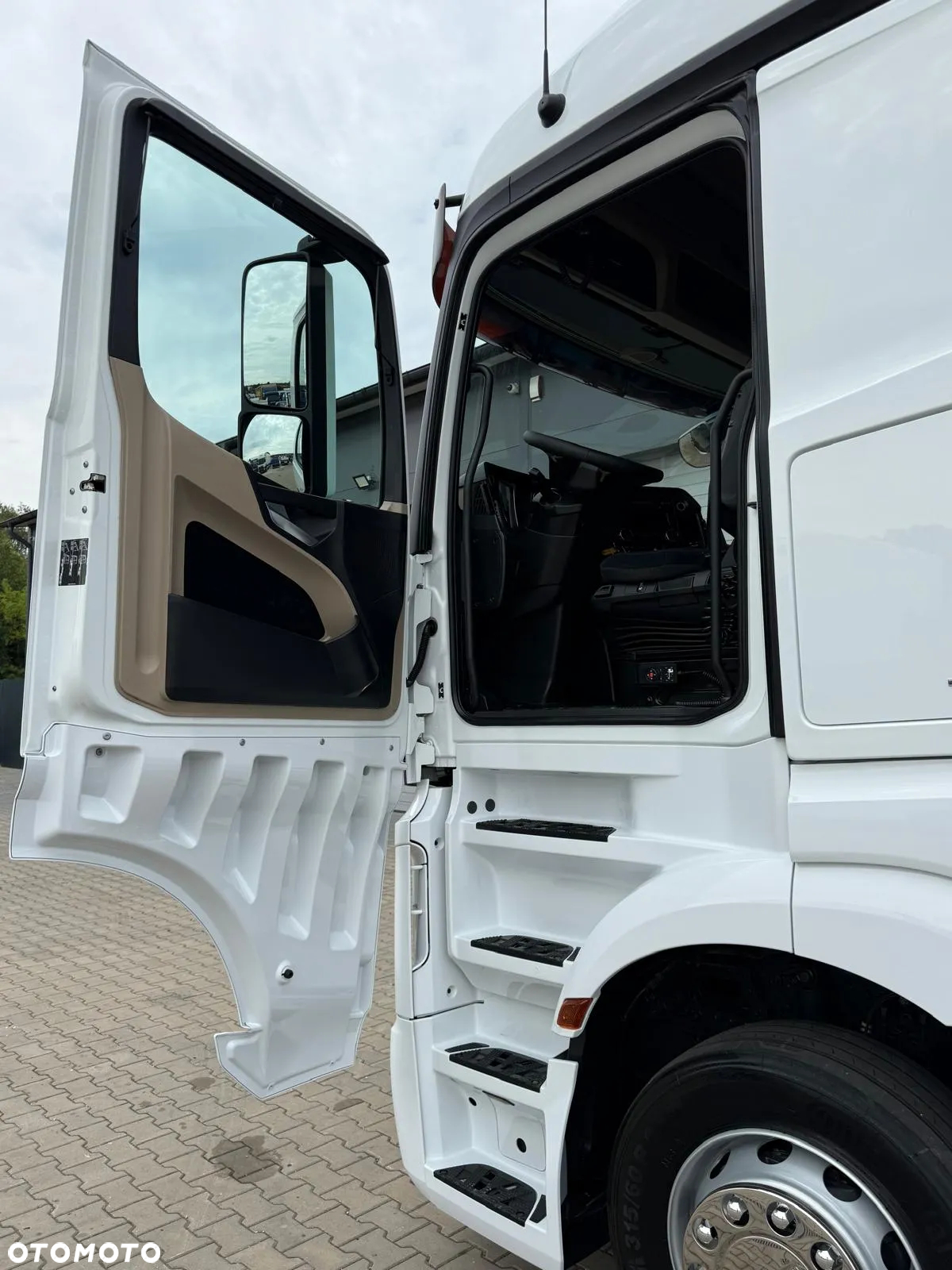 Mercedes-Benz Actros 2542 / E6 / burto-firanka 8,5 m + winda / 21Epal / z Niemiec / sypialka plandeka firana skrzynia - 27