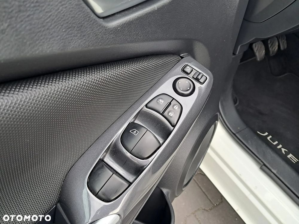 Nissan Juke 1.0 DIG-T N-Connecta - 18