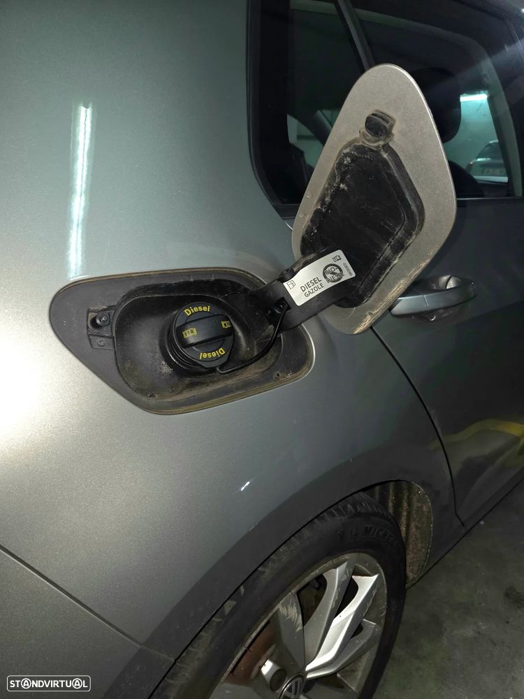 VW Golf 2.0 TDI Highline - 5