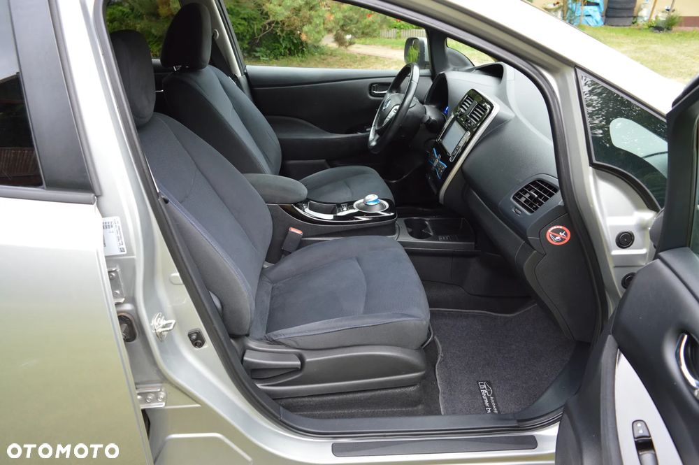 Nissan Leaf 24 kWh (mit Batterie) Visia + - 28