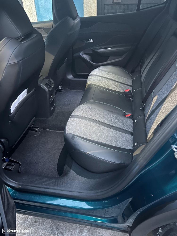 Peugeot 408 1.6 Hybrid Allure Pack e-EAT8 - 11