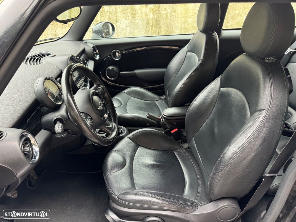 MINI 3 Portas One D - 15