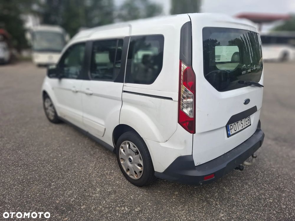Ford Tourneo Connect - 11