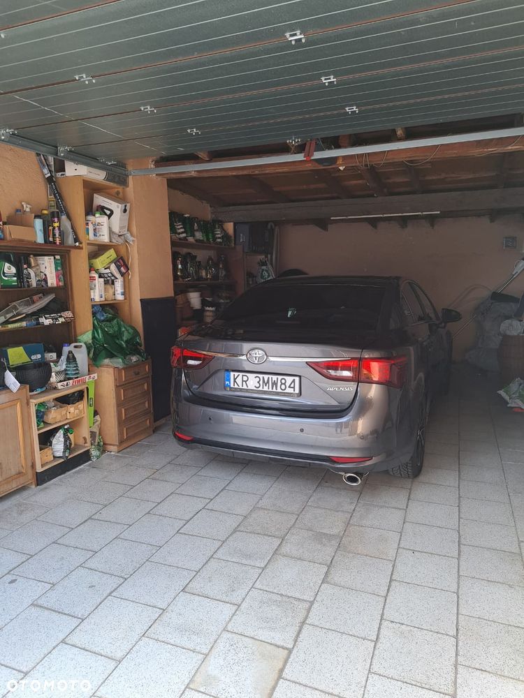 Toyota Avensis 1.8 Premium - 19