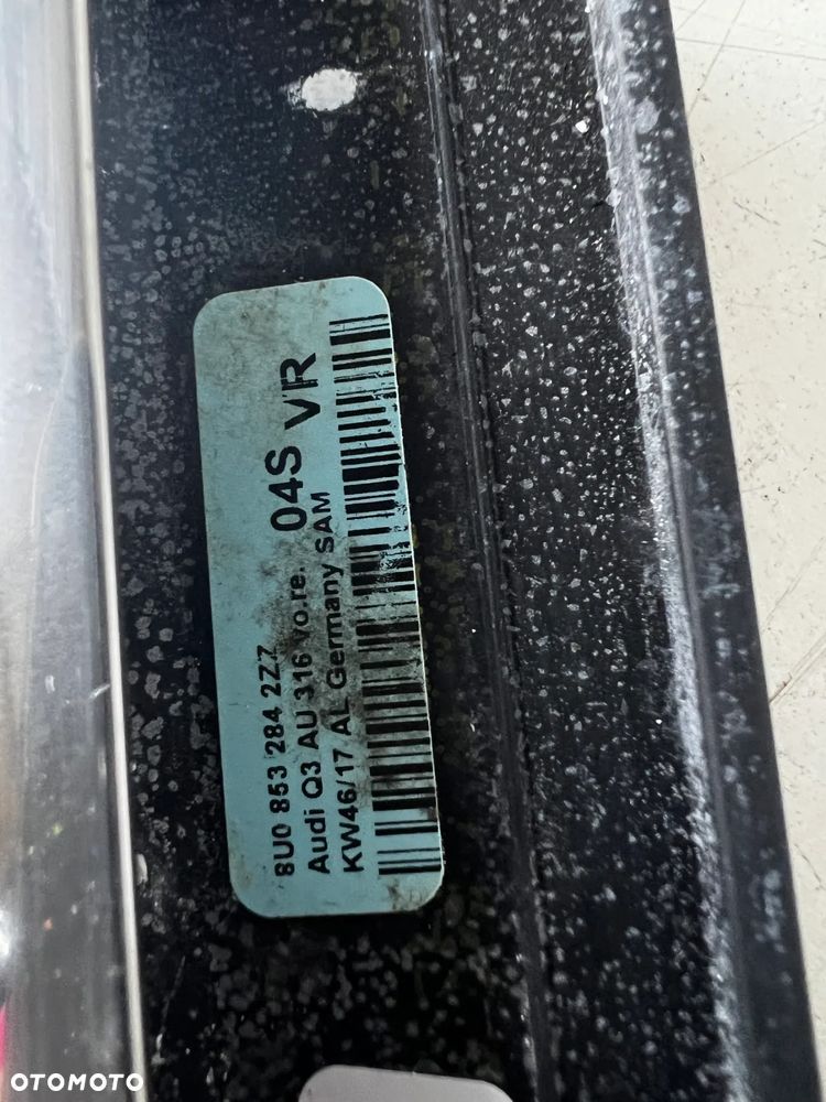 LISTWA DRZWI ZGARNIAJĄCA PRAWY PRZÓD 8U0853284 AUDI Q3 8U - 3