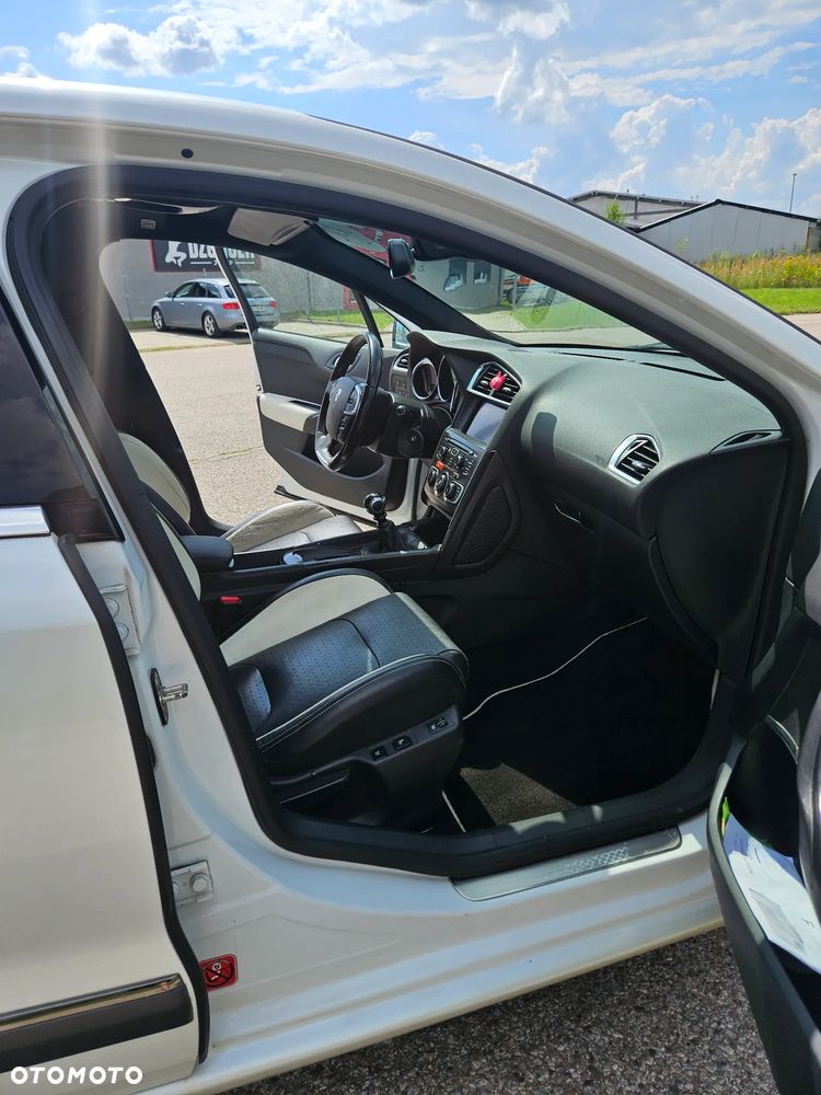 Citroën DS4 2.0 HDi Pure Pearl - 9