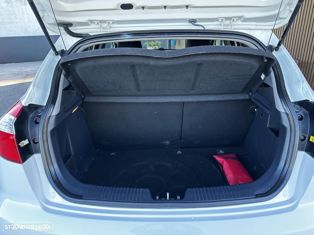 Kia Rio 1.1 CRDi EX ISG - 33