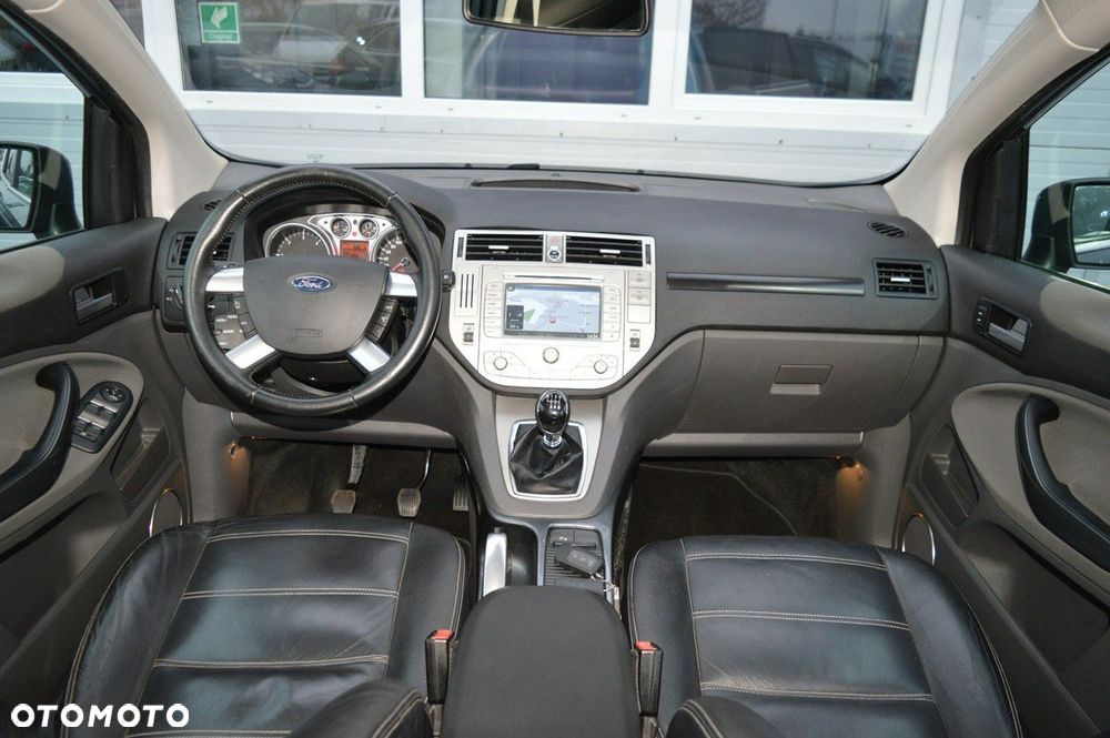 Ford Kuga 2.0 TDCi 2x4 Titanium - 19