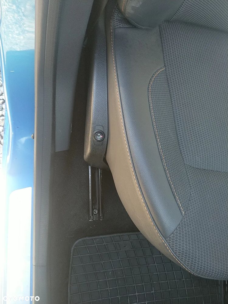 Dacia Lodgy TCe 115 Stepway - 29